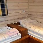 Domek letniskowy Lyngen Ski- Og Fiskecamp *