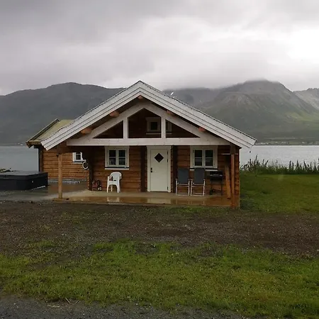 Jaktstuga Lyngen Ski- Og Fiskecamp *