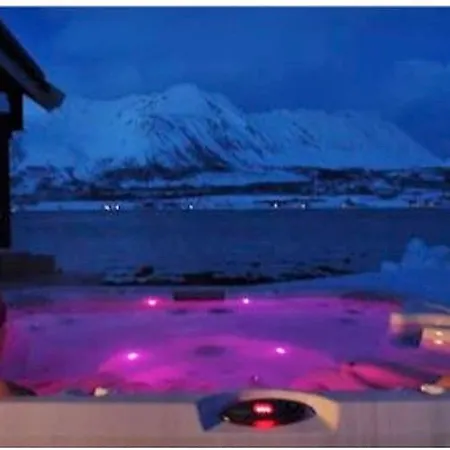 Lyngen Ski- Og Fiskecamp *