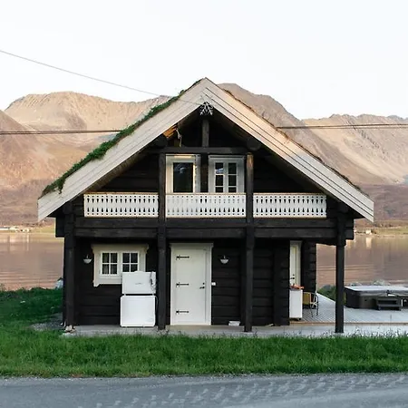 Lyngen Ski- Og Fiskecamp Jaktstuga Lenangsoyra