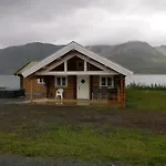 Lodge Lyngen Ski- Og Fiskecamp *