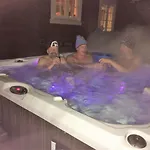 Lodge Lyngen Ski- Og Fiskecamp