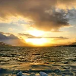 Lyngen Ski- Og Fiskecamp Lodge *