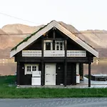 Lyngen Ski- Og Fiskecamp Lodge Lenangsoyra