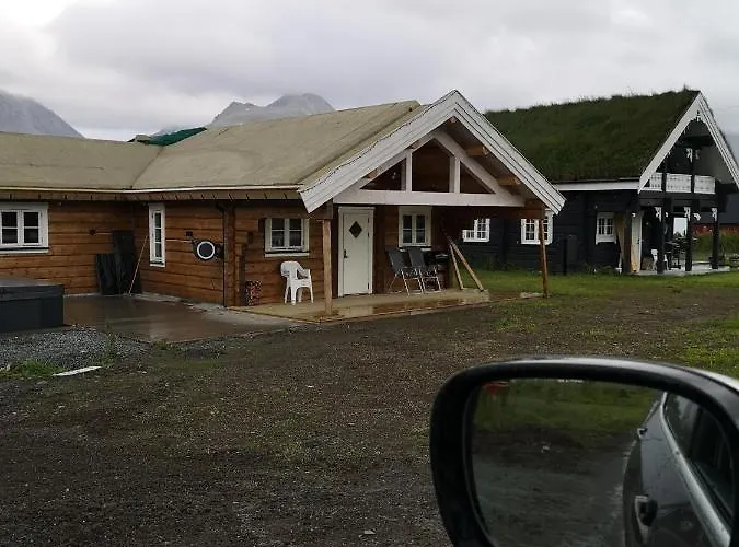 Lyngen Ski- Og Fiskecamp *
