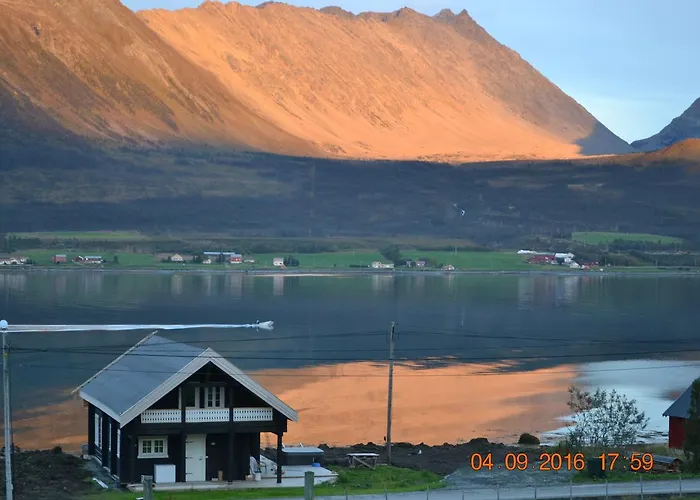 Lyngen Ski- Og Fiskecamp Lenangsoyra
