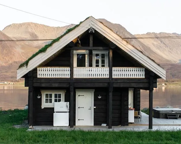 Lyngen Ski- Og Fiskecamp Lodge Lenangsoyra